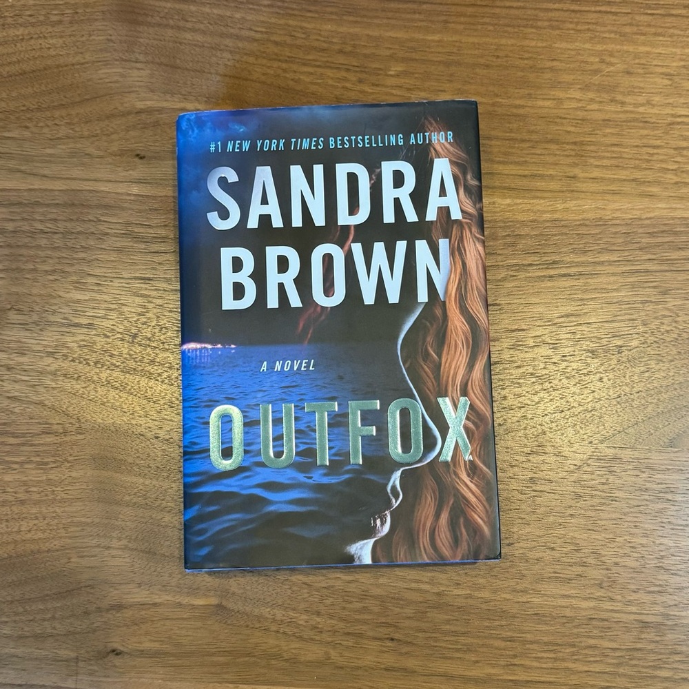 Sandra Brown Suspenseful Thriller Fiction Novel Outfox Hardcover Book